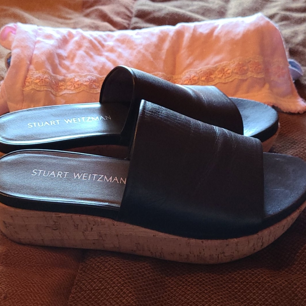Sandals - Picture 2 of 3